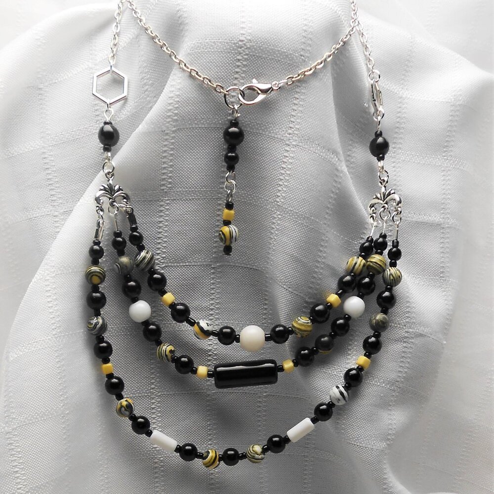 No 327 Beautiful handmade jewelry set: earrings and necklace with multiple rows